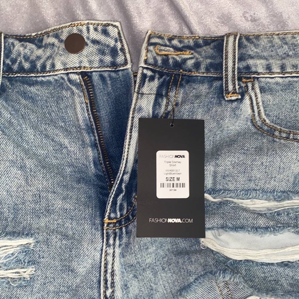 Fashion Nova “Triple Dismay Short” Light Blue Wash - Picture 4 of 4